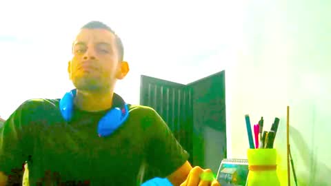 xuyeeg online show from 02/10/25, 04:19