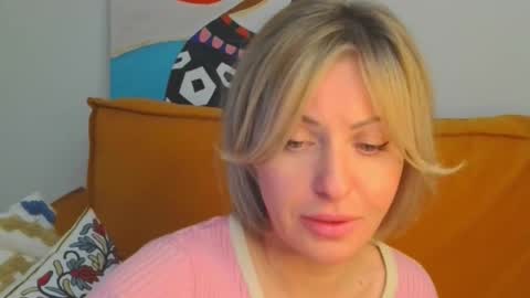 Snapshot of xvaleriax0 chatting on 02/11/26, 04:12 xvaleriax0 online show from 02/11/26, 04:12