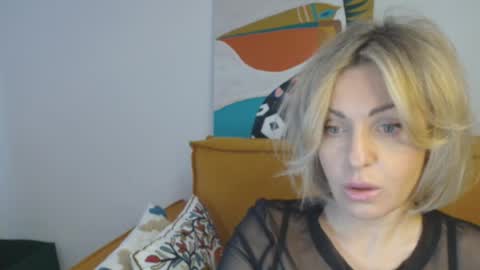 Snapshot of xvaleriax0 chatting on 03/01/26, 01:02 xvaleriax0 online show from 03/01/26, 01:02