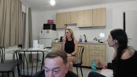 xveryhotcouple online show from 11/03/25, 06:31