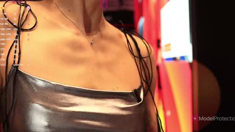 Snapshot of xwithy chatting on 09/28/25, 12:54 FrancyStepmom and YStepson INTERESTED IN A GIRL-GIRL COLLABORATION TEXT ME HERE or INSTAGRAM online show from 09/28/25, 12:54