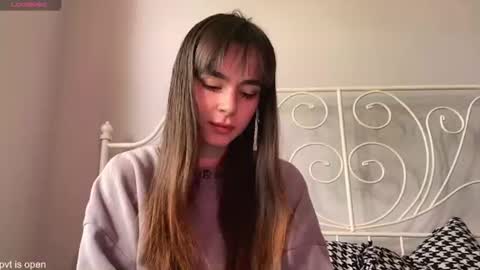 Lily online show from 06/25/26, 11:26