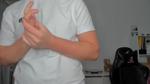 raul online show from 11/26/25, 09:49