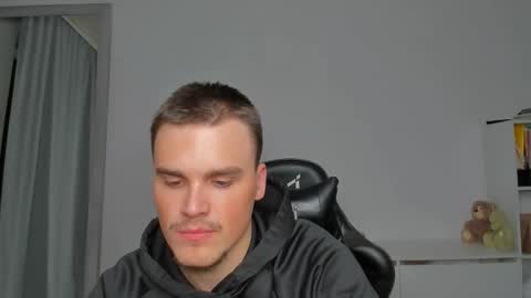 raul online show from 12/03/25, 09:02