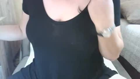 HotMomAlex online show from 06/08/26, 07:47