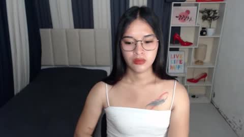 Snapshot of xxbigcockchloexx chatting on 09/11/25, 04:51 CHLOES ROOM online show from 09/11/25, 04:51