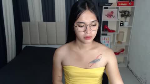 Snapshot of xxbigcockchloexx chatting on 09/13/25, 10:04 CHLOES ROOM online show from 09/13/25, 10:04