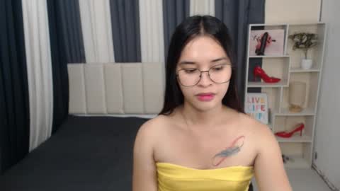 Snapshot of xxbigcockchloexx chatting on 10/05/25, 04:49 CHLOES ROOM online show from 10/05/25, 04:49