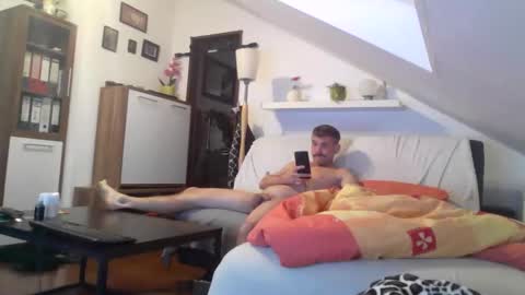 Snapshot of xxdirty_slut_boyxx chatting on 11/06/25, 06:14 xxdirty_slut_boyxx online show from 11/06/25, 06:14