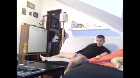 Snapshot of xxdirty_slut_boyxx chatting on 12/17/25, 10:38 xxdirty_slut_boyxx online show from 12/17/25, 10:38