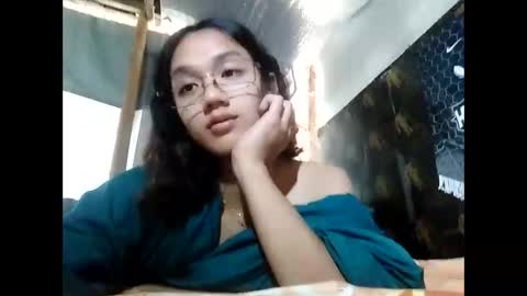 Sophie online show from 02/04/25, 01:02