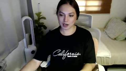 Snapshot of xxjulielovesyouxx chatting on 09/30/25, 04:39 July online show from 09/30/25, 04:39