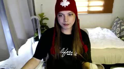 Snapshot of xxjulielovesyouxx chatting on 10/01/25, 01:33 July online show from 10/01/25, 01:33