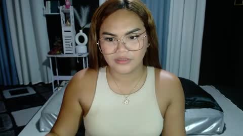 Kylie Smith online show from 04/10/26, 04:23