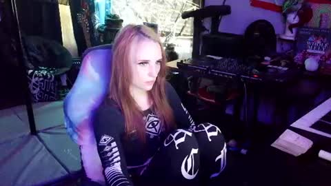 Snapshot of xxlilithmoonxx chatting on 06/29/26, 11:38 Lilith online show from 06/29/26, 11:38