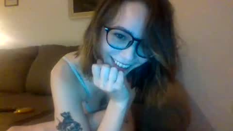 Snapshot of xxlily_monroexx chatting on 11/03/25, 04:36 xxlily_monroexx online show from 11/03/25, 04:36
