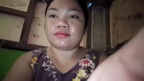 Snapshot of xxloriexx_me chatting on 05/10/26, 11:43 xxloriexx_me online show from 05/10/26, 11:43