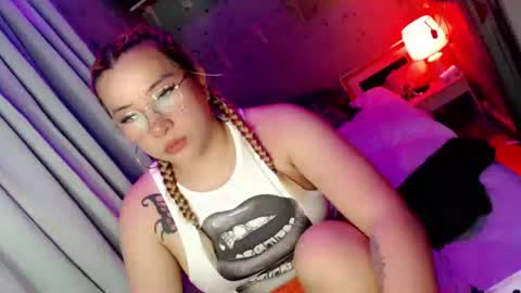 Snapshot of xxmariabig6xx chatting on 06/07/26, 01:15 xxmariabig6xx online show from 06/07/26, 01:15