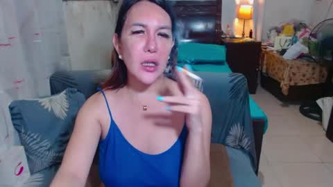 Snapshot of xxmiranda_greyxx chatting on 07/04/26, 12:17 sexyyanna4u online show from 07/04/26, 12:17