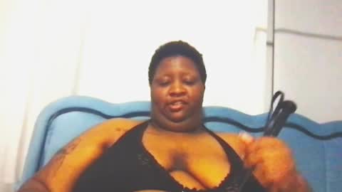 Snapshot of xxmoniquestarrxx chatting on 05/09/26, 04:06 Thee Baddest BBW online show from 05/09/26, 04:06