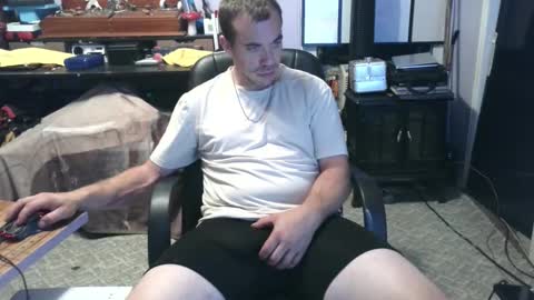 xxScubaStevexx online show from 10/23/25, 07:29