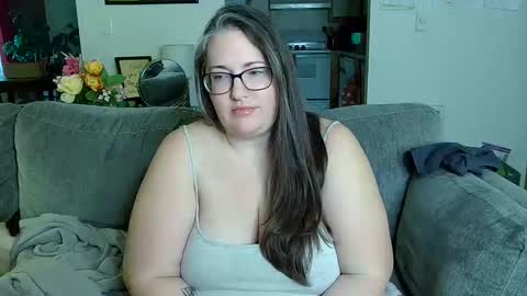 Snapshot of xxstrawberryjanexx chatting on 01/12/25, 10:33 Strawberry Jane online show from 01/12/25, 10:33