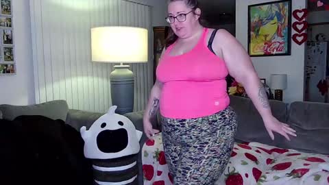 Snapshot of xxstrawberryjanexx chatting on 01/22/25, 03:31 Strawberry Jane online show from 01/22/25, 03:31