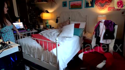 Snapshot of xxstrawberryjanexx chatting on 01/30/25, 07:15 Strawberry Jane online show from 01/30/25, 07:15