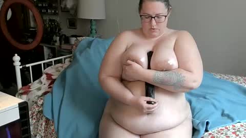 Snapshot of xxstrawberryjanexx chatting on 03/11/25, 06:30 Strawberry Jane online show from 03/11/25, 06:30