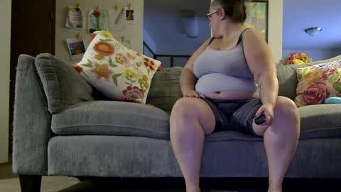 Snapshot of xxstrawberryjanexx chatting on 09/10/25, 01:05 Strawberry Jane online show from 09/10/25, 01:05