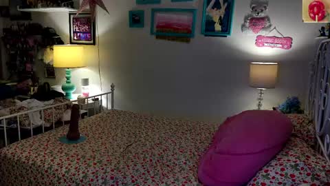 Strawberry Jane online show from 03/04/26, 03:12