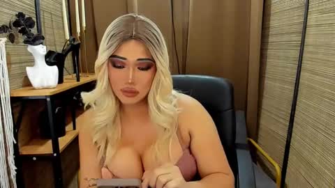 Snapshot of xxtastefullayeshaxx chatting on 01/07/25, 11:58 xxtastefullayeshaxx online show from 01/07/25, 11:58