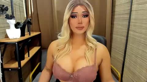 Snapshot of xxtastefullayeshaxx chatting on 01/09/25, 11:03 xxtastefullayeshaxx online show from 01/09/25, 11:03