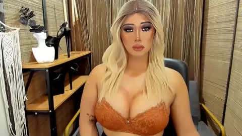 Snapshot of xxtastefullayeshaxx chatting on 01/18/25, 06:03 xxtastefullayeshaxx online show from 01/18/25, 06:03