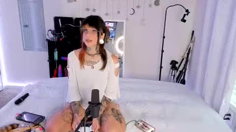 Muse n Poppy online show from 03/04/26, 10:05