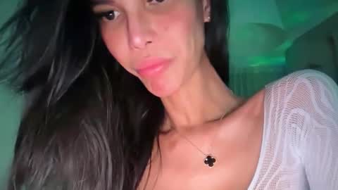 Mia and shawn online show from 04/19/26, 09:28