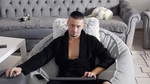 Snapshot of xxx_alejandro chatting on 09/28/25, 06:41 xxx_alejandro online show from 09/28/25, 06:41