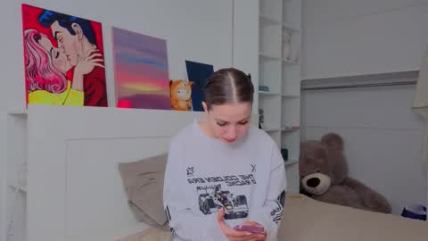 Eva online show from 03/25/26, 05:57