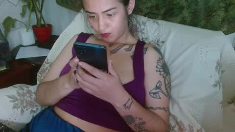 Snapshot of xxx_morena chatting on 01/04/25, 11:38   LILI  online show from 01/04/25, 11:38