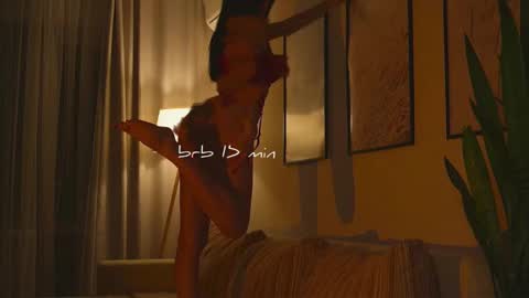 Molly online show from 02/18/26, 09:27