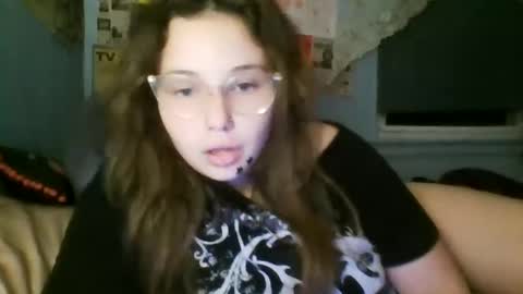 xxxangelcakes online show from 10/21/25, 04:02