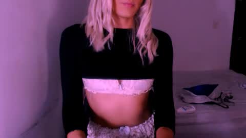 Chiara online show from 12/19/25, 05:25