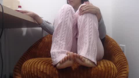 Lola online show from 12/22/24, 11:54