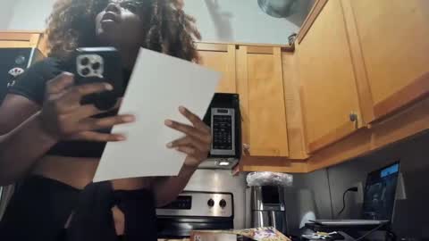 Snapshot of xxxdanidoomsdayxxx chatting on 02/06/25, 11:37 Danielle online show from 02/06/25, 11:37