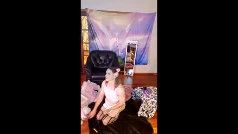 xxxeddsxxxanaly online show from 03/10/26, 11:15