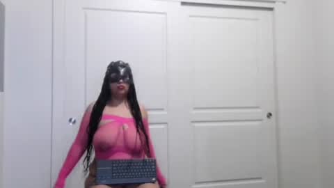 Snapshot of xxxenmascaradosxxx chatting on 10/20/25, 06:03 Parejahot69 online show from 10/20/25, 06:03
