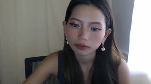 Snapshot of xxxforyouonlyxxx chatting on 10/18/25, 04:04 inday pinay online show from 10/18/25, 04:04