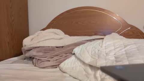 xxfredmtl18xx online show from 01/05/25, 02:41