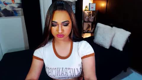 OLIVIA online show from 12/05/24, 06:22