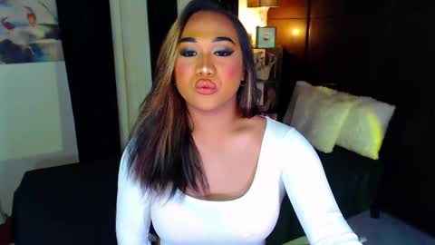 OLIVIA online show from 12/07/24, 02:35